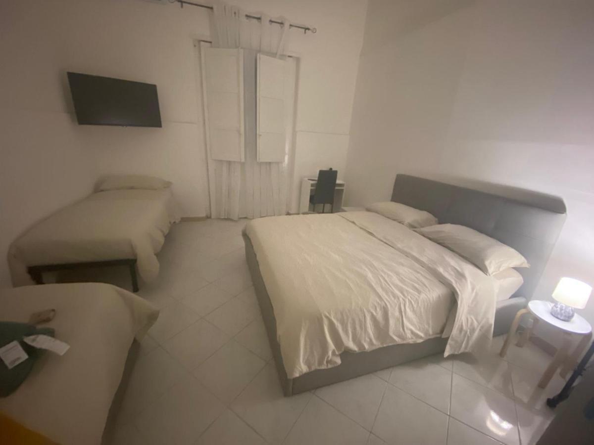 Lavica Airport Catania B&B Exteriör bild